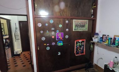 Casa en venta en Isidro Casanova