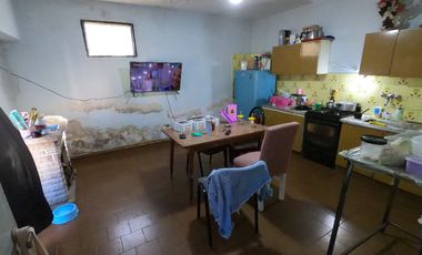 Casa en venta en Isidro Casanova