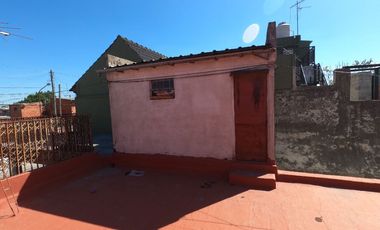 Casa en venta en Isidro Casanova