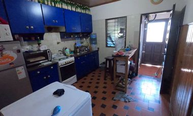 Casa en venta en Isidro Casanova