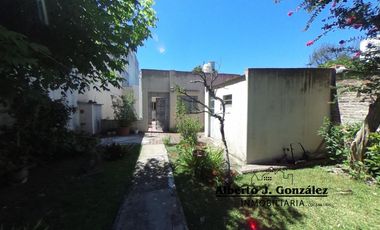 Casa en San Andrés 3 ambientes con parque