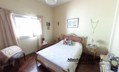 Casa en San Andrés 3 ambientes con parque