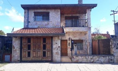 Casa en venta en Quilmes Este
