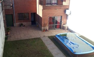 Casa en venta en Quilmes Este