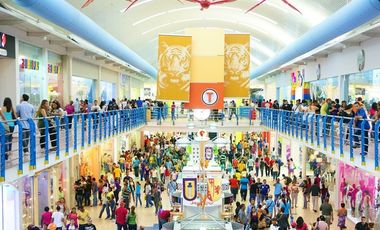 SE ALQUILA LOCAL COMERCIAL EN ALBROOK MALL