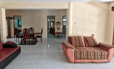 Dijual Rumah Induk dan Rumah Kos Dekat SMA DeBritto Demangan