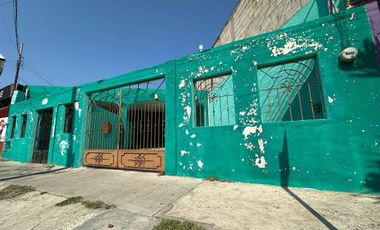 Casa en venta una planta Mérida Yucatán, Juan Pablo ll sobre avenida  y parque