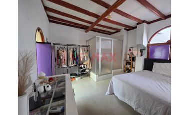 ​🏗️ Propiedad Estratégica En Urb. Santa Ana: Ideal Para Proyectos Institucionales O Comerciales