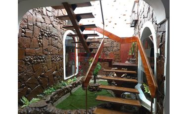 ​🏗️ Propiedad Estratégica En Urb. Santa Ana: Ideal Para Proyectos Institucionales O Comerciales