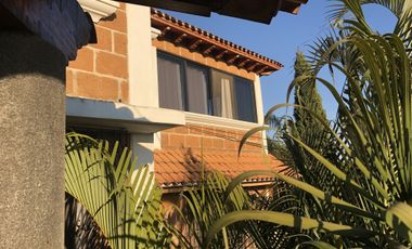 VENTA EXCELENTE PROPIEDAD, 2 en 1,  HERMOSO ESTILO COLONIAL MODERNO,  Casa Sola, con Departamento independiente, buena ubicación, Bques. de Cuernavaca .