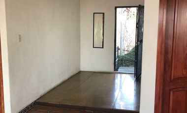 VENTA EXCELENTE PROPIEDAD, 2 en 1,  HERMOSO ESTILO COLONIAL MODERNO,  Casa Sola, con Departamento independiente, buena ubicación, Bques. de Cuernavaca .