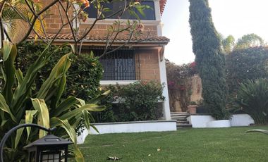VENTA EXCELENTE PROPIEDAD, 2 en 1,  HERMOSO ESTILO COLONIAL MODERNO,  Casa Sola, con Departamento independiente, buena ubicación, Bques. de Cuernavaca .