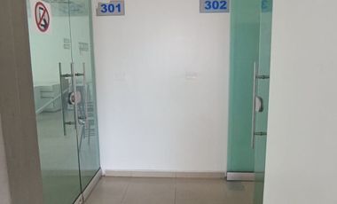 oficina en arriendo en el lago. Cod A51755