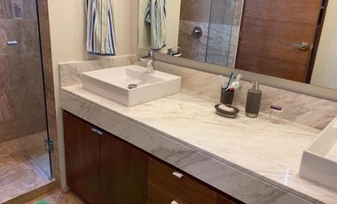 Residencia de lujo en venta en  privada Xtacay,  Yucatán Country Club
