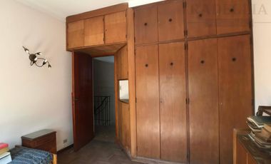 Chalet ubicado a 100 metros de H. Yrigoyen- Burzaco