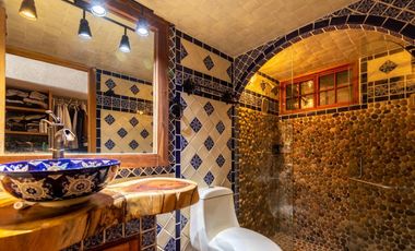 HERMOSA CASA EN CACALOMACAN