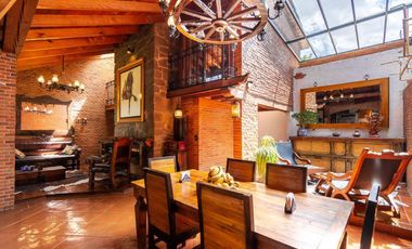 HERMOSA CASA EN CACALOMACAN