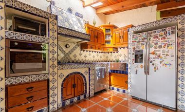 HERMOSA CASA EN CACALOMACAN