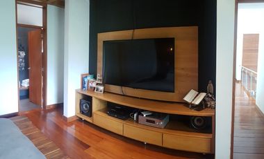 VENDO ESPECTACULAR CASA MODERNA
