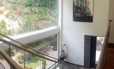 VENDO ESPECTACULAR CASA MODERNA