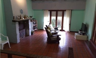 Chalet 5 Ambientes en Sierra de los Padres
