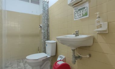 casa-local en venta en caobos. Cod V28495