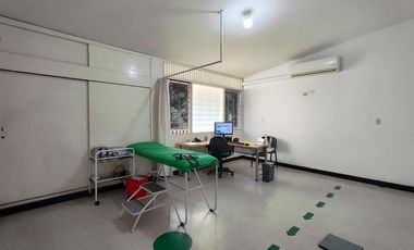 casa-local en venta en caobos. Cod V28495