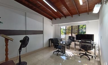casa en venta en villa de la floresta. Cod V31358