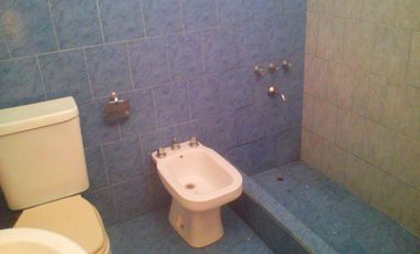 Casa en Ph 2 Ambientes al Frente con Patio