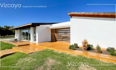 Casa VENTA Pueblo Mio Punta del Este Manantiales 4 dormitorios y serv.