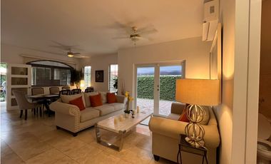 Venta de casa en Costa Sur, Ph Doral