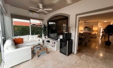 Venta de casa en Costa Sur, Ph Doral