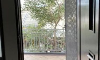 Rumah Ketintang Residence Kitchen set