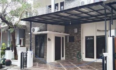 Rumah Ketintang Residence Kitchen set