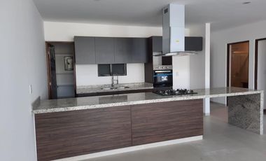 Departamento en villamagna en planta baja de 3 recamaras vista a la reserva