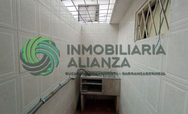 apartamento en arriendo en los heroes. Cod A17235