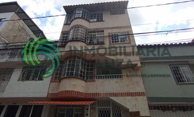 apartamento en arriendo en los heroes. Cod A17235