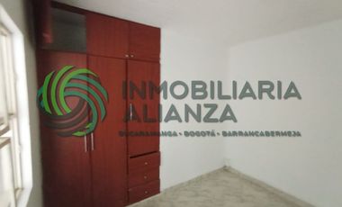 apartamento en arriendo en los heroes. Cod A17235