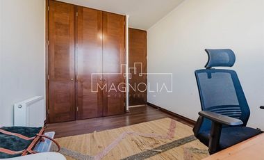 EN VENTA CON 5.000 m2 DE PARQUE CON JUEGOS (C.PEDREGALES)