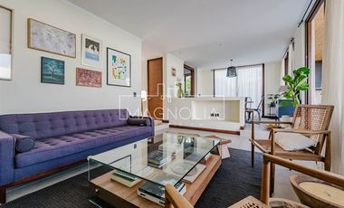 EN VENTA CON 5.000 m2 DE PARQUE CON JUEGOS (C.PEDREGALES)