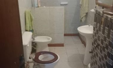 Alquiler Casa 2 dormitorios cochera z/Escuela Parque Republica $125.873 finales.