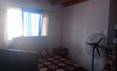 Alquiler Casa 2 dormitorios cochera z/Escuela Parque Republica $125.873 finales.