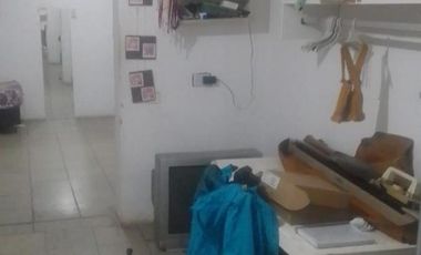 Alquiler Casa 2 dormitorios cochera z/Escuela Parque Republica $125.873 finales.