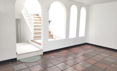 casa en arriendo en rincon del chico. Cod A4615307