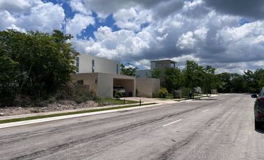 Terreno en Venta en Mérida, Privada El Cortijo, Chablekal ( Lote 20)
