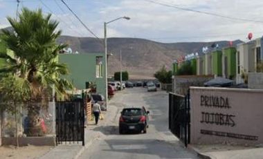 HERMOSA CASA EN VENTA ADJ Av. De los Nogales Paseos del Vergel, El Refugio, Tiju