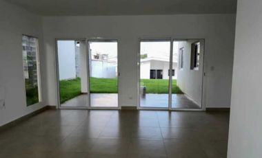 ALQUILO CASA EN LA CHORRERA COSTA VERDE PH LOS SENDEROS 4R