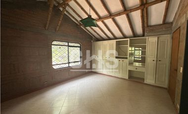 SE ALQUILA O SE VENDE CASA CAMPESTRE EN CONDOMINIO CASTILLA LA NUEVA