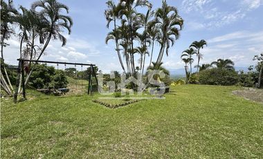 SE ALQUILA O SE VENDE CASA CAMPESTRE EN CONDOMINIO CASTILLA LA NUEVA