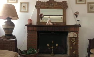 CASA EN VENTA 3 DORMITORIOS, GRANDE Y EN EXCELENTE CONDICIONES.